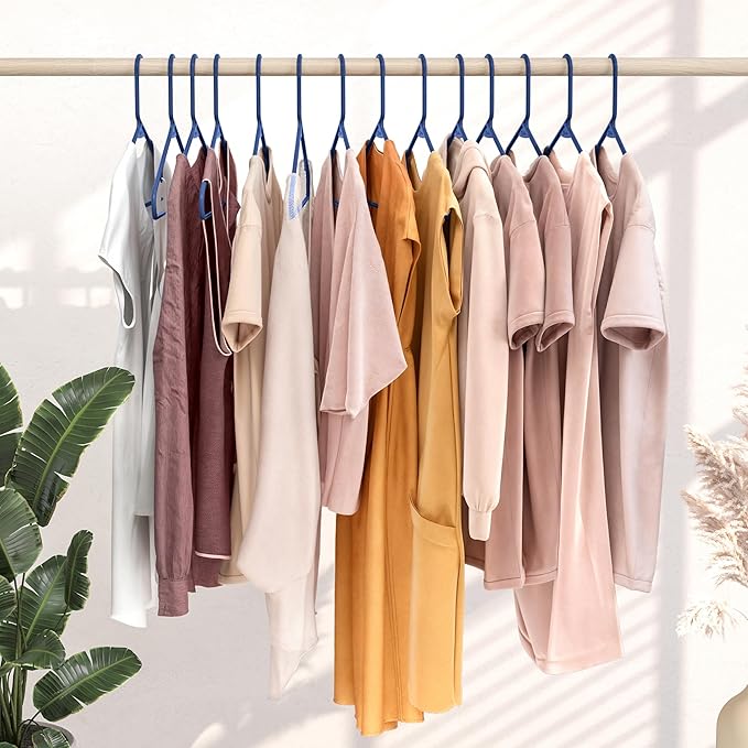 Plastic Hangers 20 Pack Navy Blue - Clothes Hangers - Makes The Perfect Coat Hanger and General Space Saving Clothes Hangers for Closet - Percheros Ganchos para Colgar Ropa Hangars